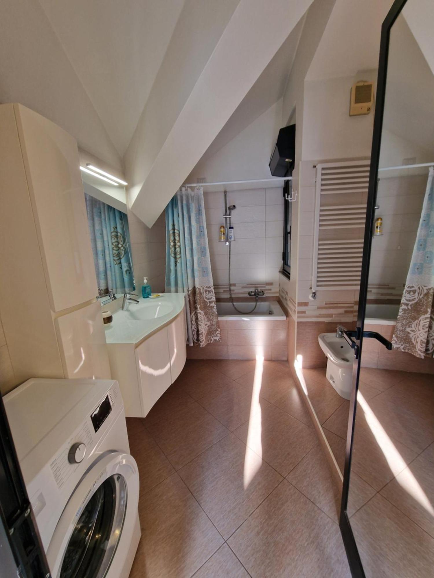 Comfy Penthouse Appartement Milaan Buitenkant foto